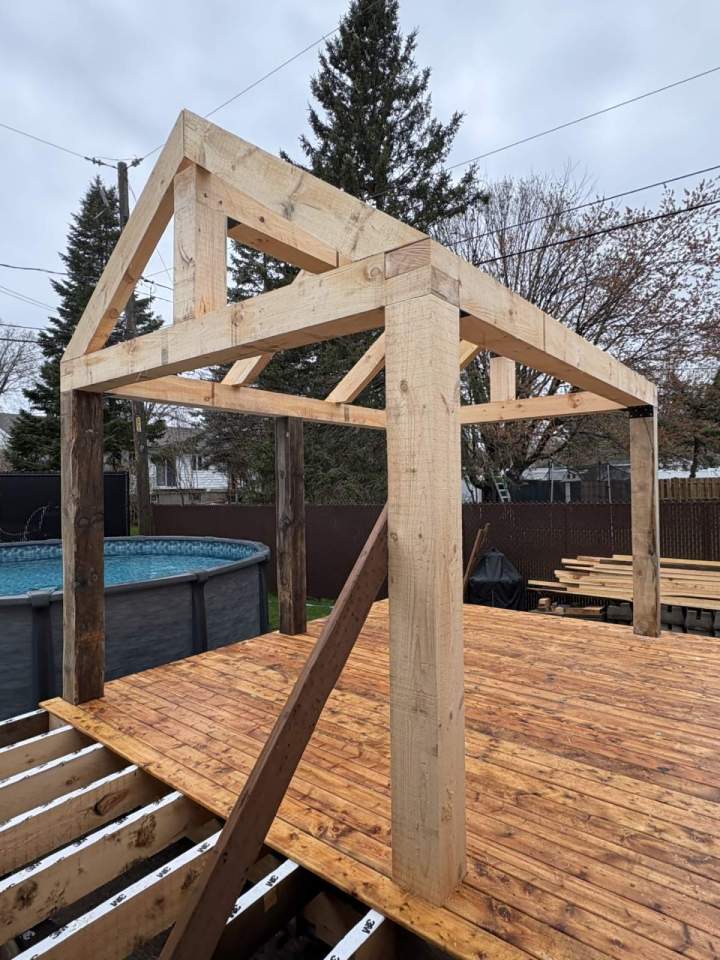 Fabrication et vente de bois de construction robuste